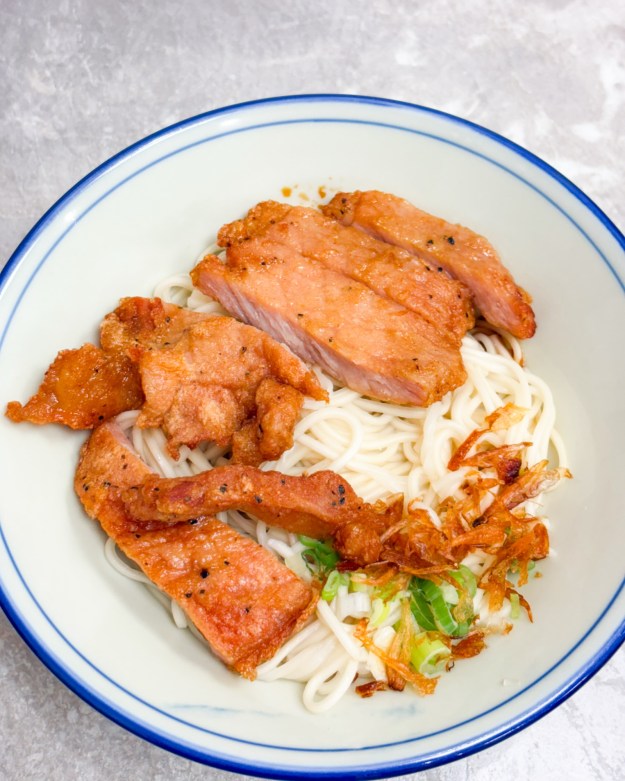 好事泰 秘製豬扒乾拌麵